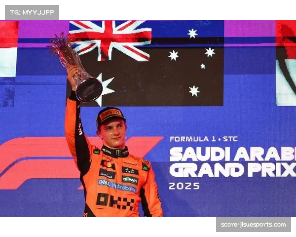 皮亚斯特里与勒克莱尔缠斗展现攻防技巧